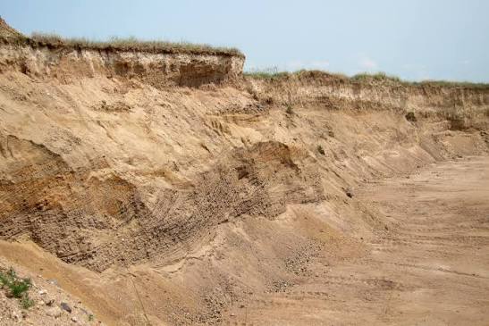 Real layered Verdos Alluvium exposed in a gravel pit along Colorado's South Platte River corridor
